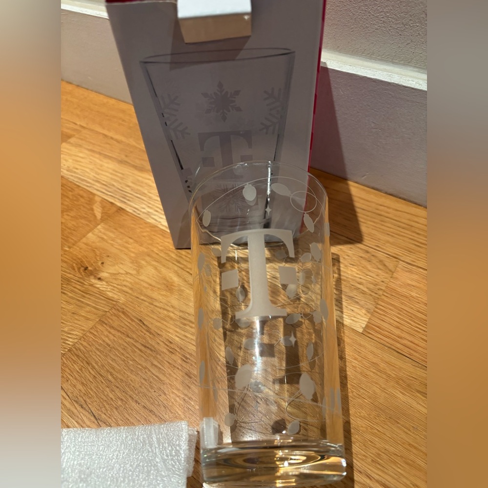 NEW T-Mobile Holiday Lights Glass